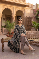 Black Kashmiri Wool Shawl with Sozni Work CraftKashmir