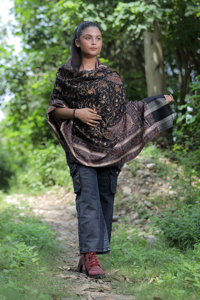 Black colour shawl