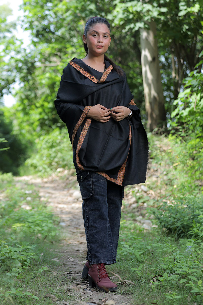 Black colour shawl