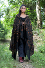 Black colour shawl