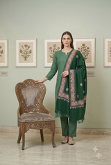 Emerald Green Kashmiri Woolen Stole with Floral Aari Hashia Border & Booti Work CraftKashmir