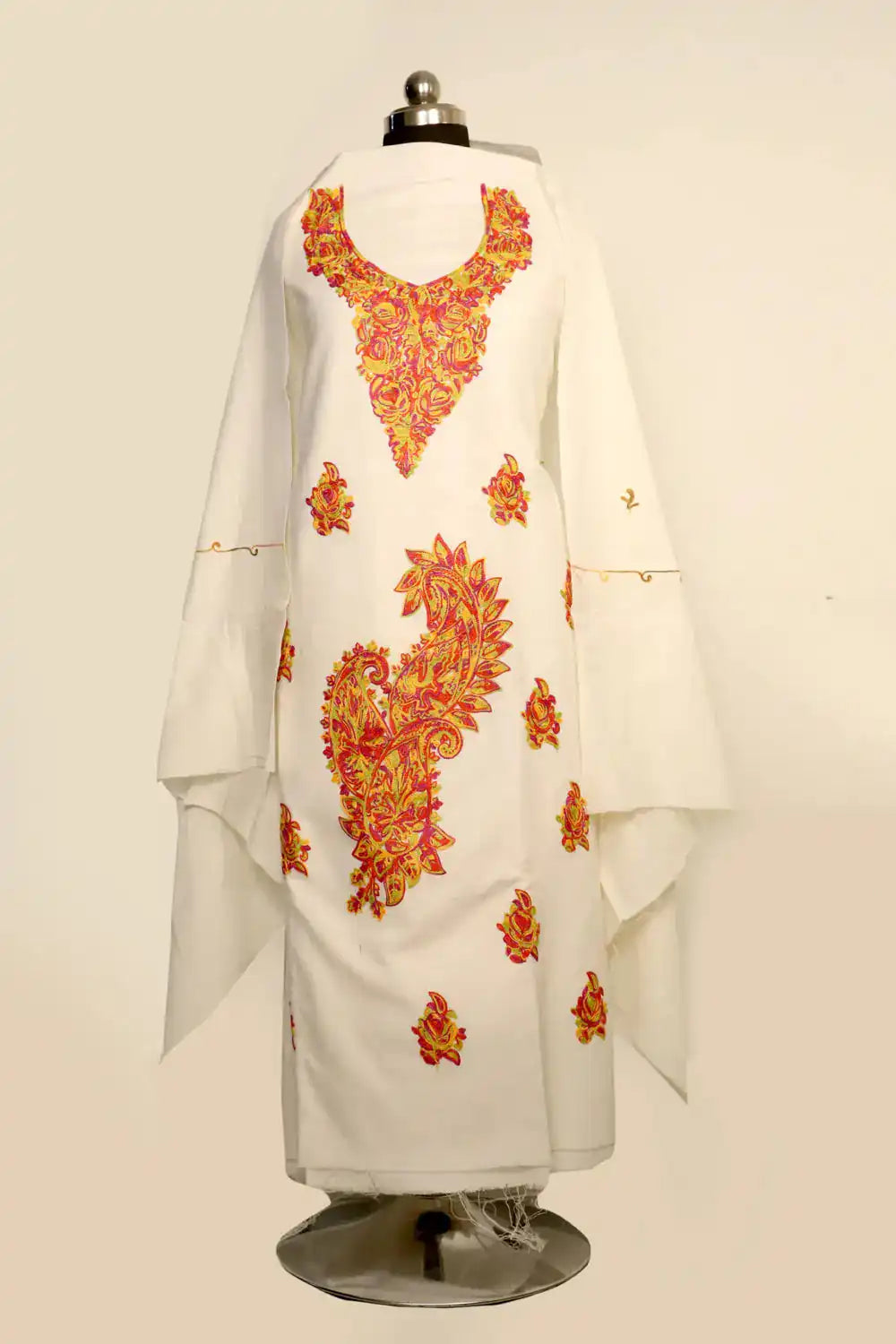 kashmiri dress design Silk Thread Aari Work Kashmiri Suit, Designer Salwar Suits, Kashmiri Embroidered Dress, Indian Party Wear Suits, Indian Ethnic Salwar Kameez